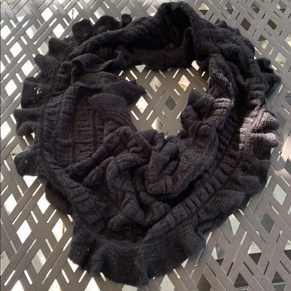 Apt 9 Infinity scarf 🧣